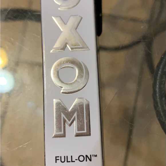 Buxom FULL ON lip plumping Matte color is  Drop some $ NIB - Picture 6 of 11